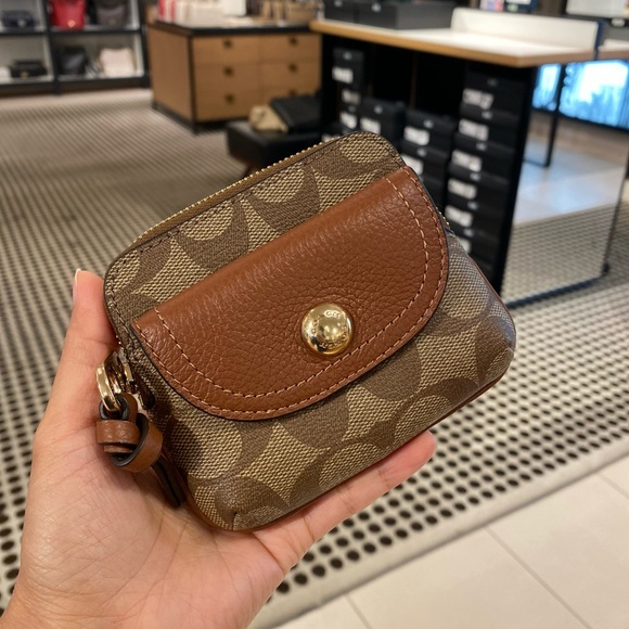 Coach Pennie Card Case In Signature Canvas - Picture 3 of 4